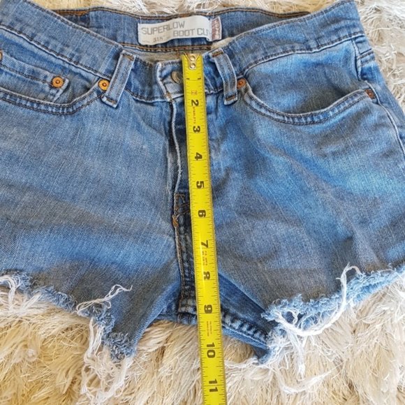 Women's Vintage Levi's 518 Cut Off Shorts Slouch Size Small - Picture 6 of 6
